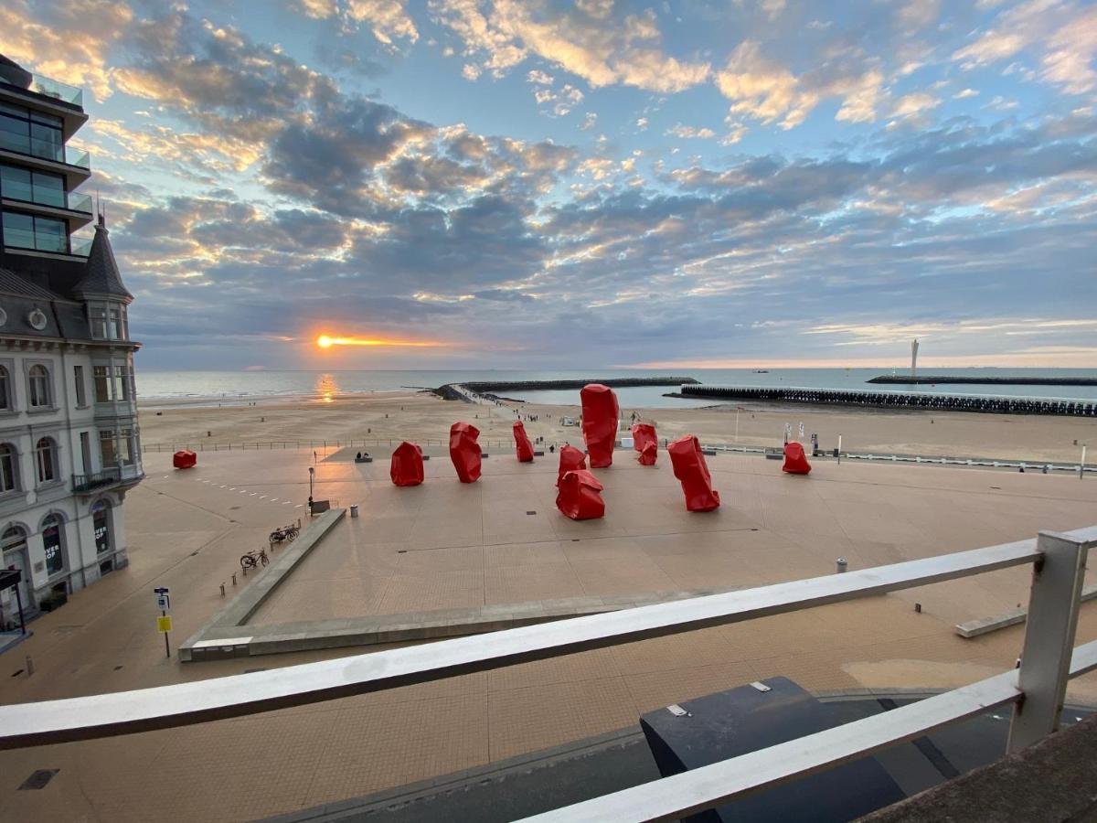 Panoramic View On Beach, Ships, Sea - Place To Be Ostende Exterior foto