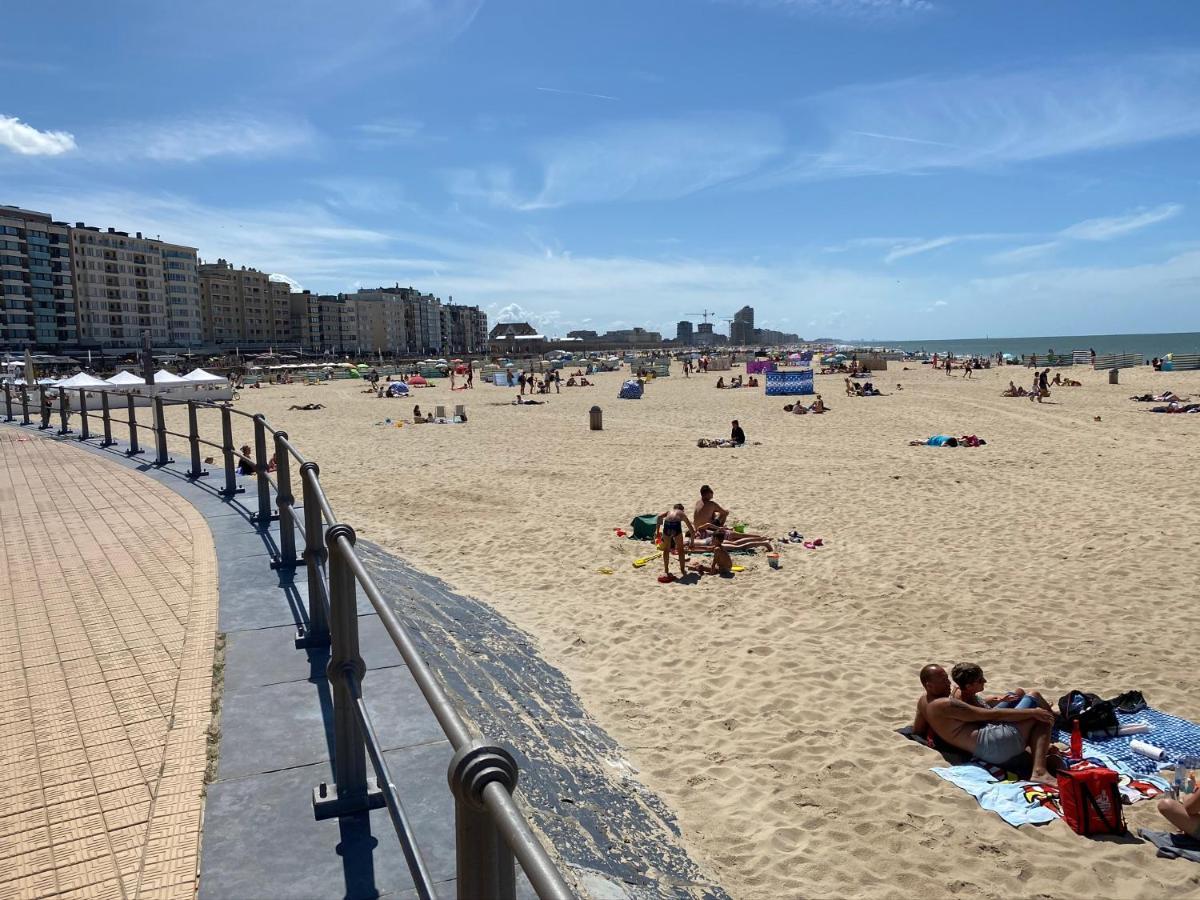 Panoramic View On Beach, Ships, Sea - Place To Be Ostende Exterior foto