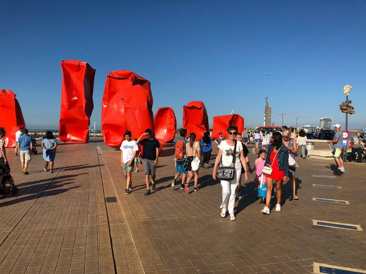 Panoramic View On Beach, Ships, Sea - Place To Be Ostende Exterior foto